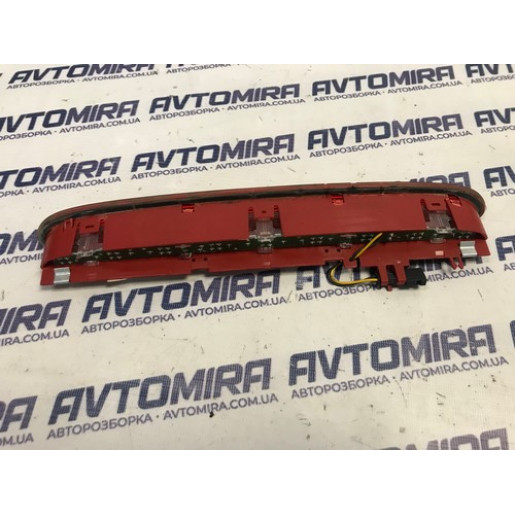 Дополнительний стоп крышки багажника Opel Astra J Wagon 2009-2015 13372164